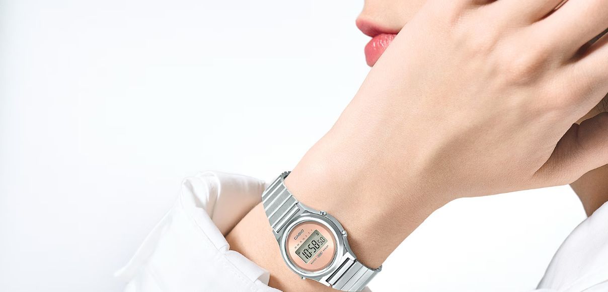 Dámske náramkové hodinky LA700WE-4AEF CASIO