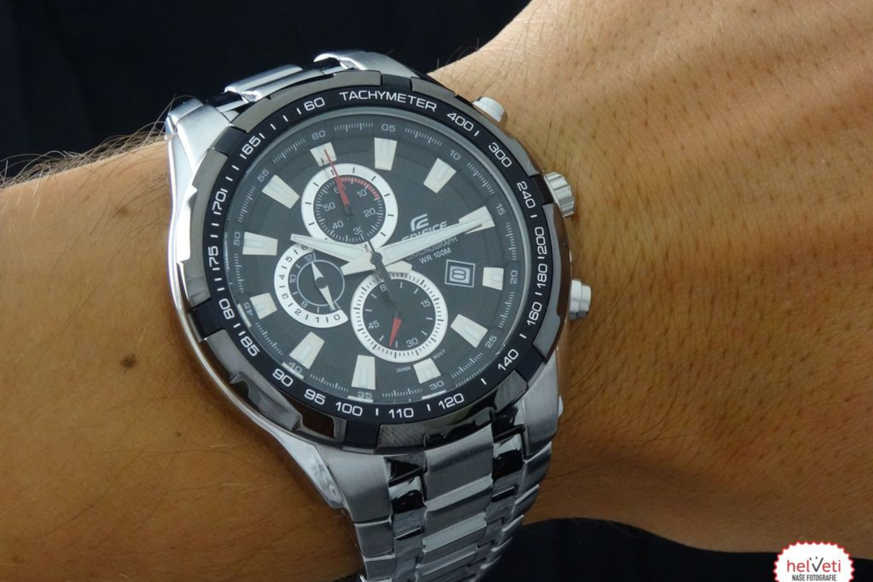 Pánske náramkové hodinky Casio EDIFICE EF-539D-1AVEF presnost vydrz plavanie