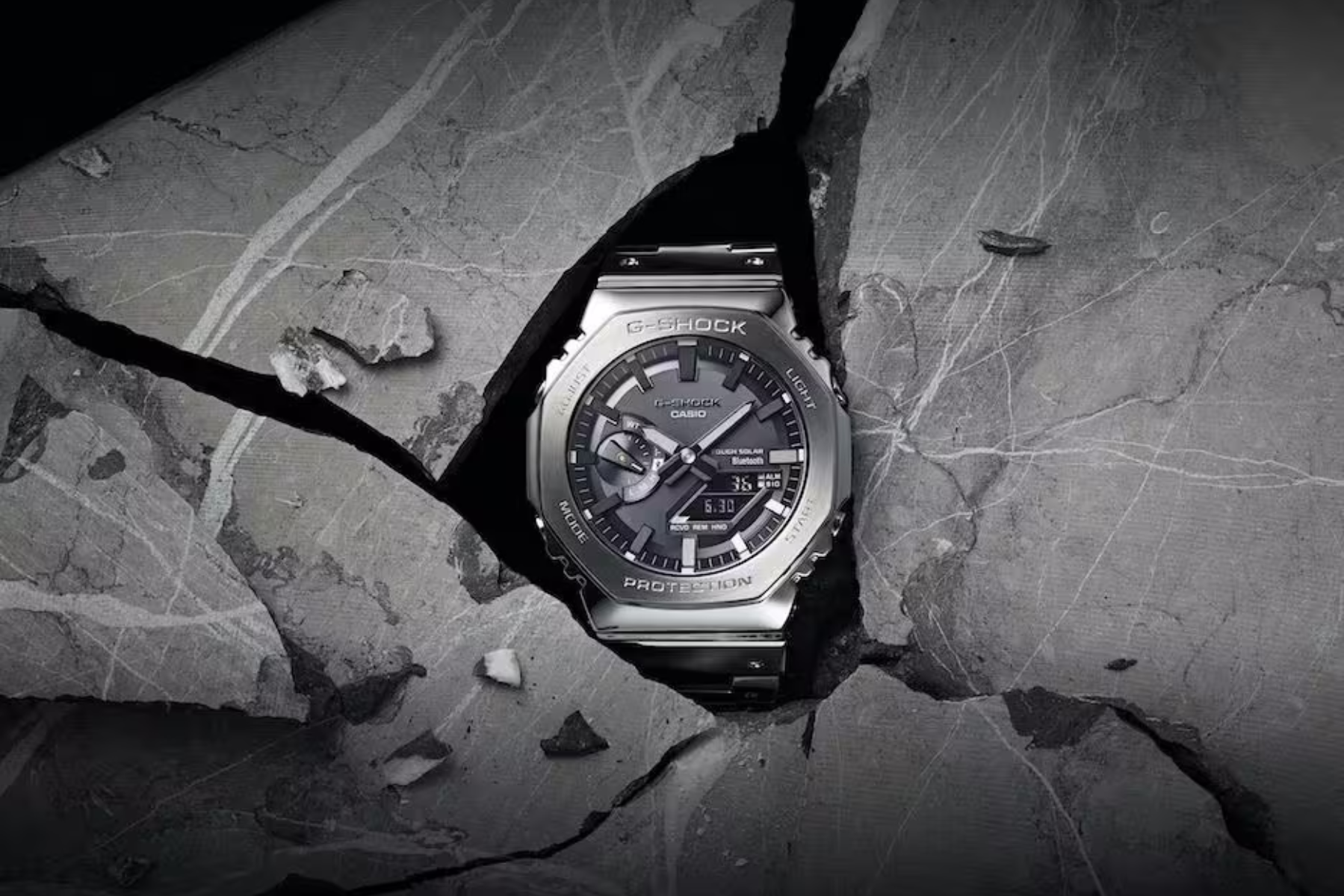 Pánske náramkové hodinky Casio G-SHOCK GM-B2100D-1AER ochrana