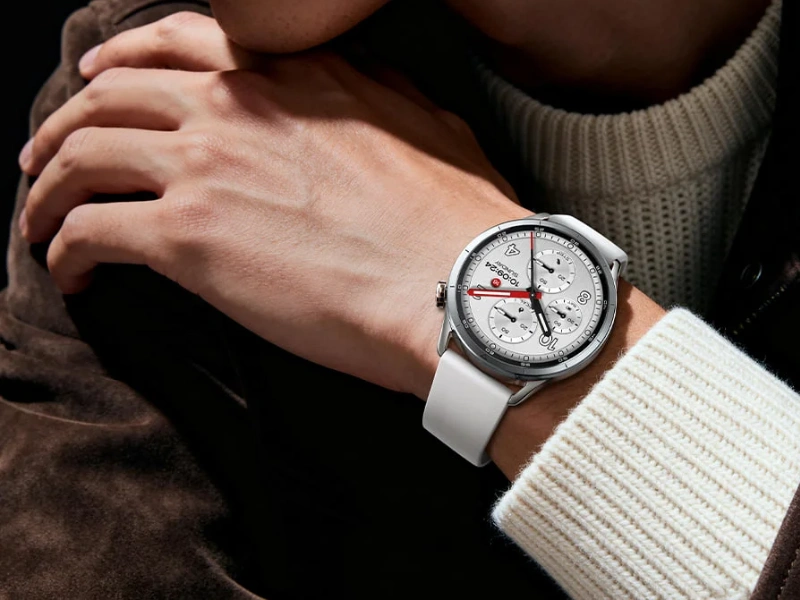 Hodinky Xiaomi Watch S5 Silver majú AMOLED displej s vysokým jasom.