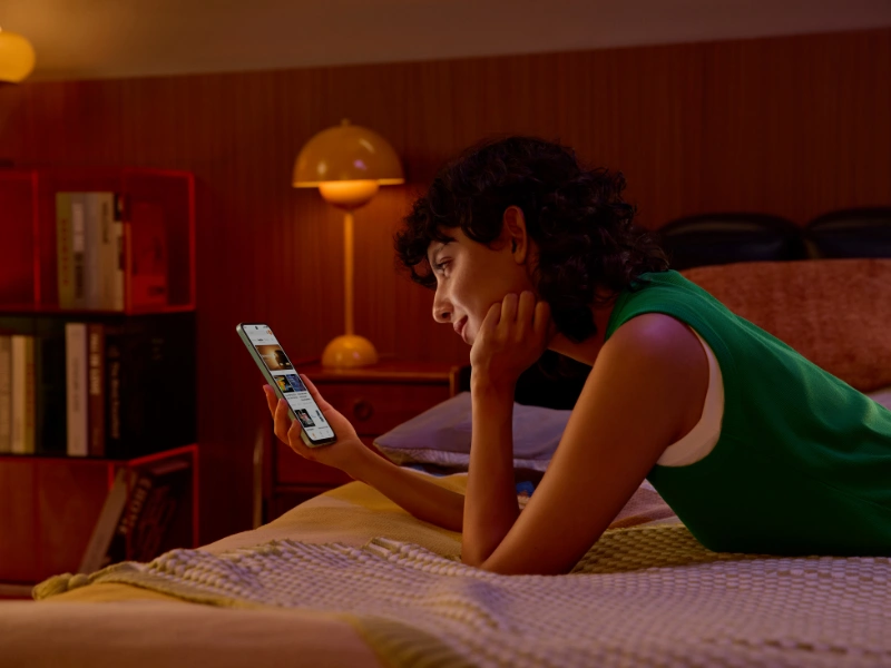 Displej telefónu Redmi 15 5G dopraje vašim očiam pohodlie.