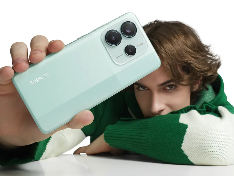 Zelená farba telefónu a ikonický dizajn telefónu Redmi Note 14 5G je zárukou, že upútate nejedno zvedavé oko.