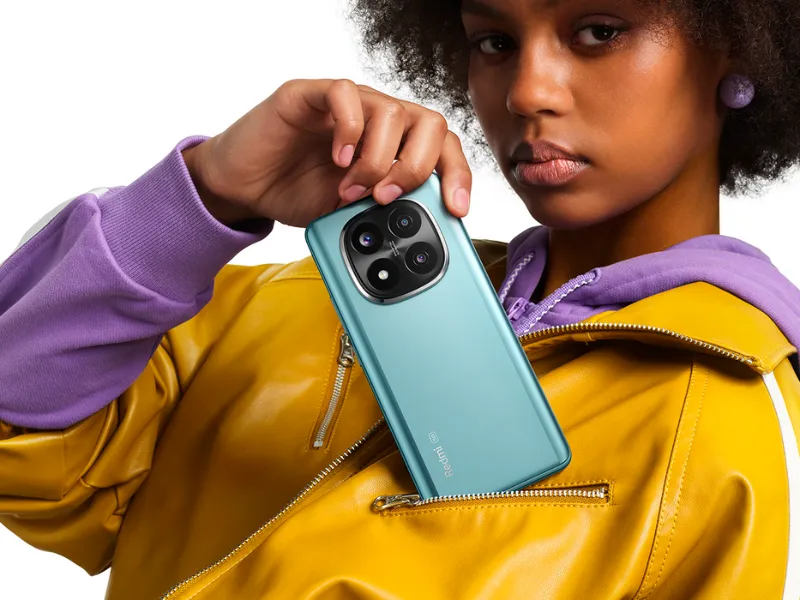 Modrá farba telefónu a ikonický dizajn telefónu Redmi Note 14 Pro+ 5G je zárukou, že upútate nejedno zvedavé oko.