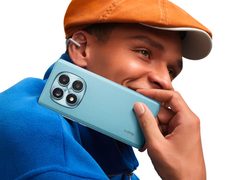 Modrá farba telefónu a ikonický dizajn telefónu Redmi Note 14 Pro je zárukou, že upútate nejedno zvedavé oko.