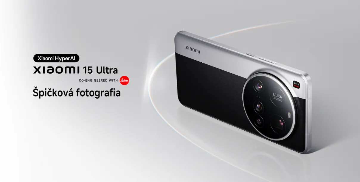 Vrcholová fotografia s telefónom Xiaomi 15 Ultra 16/512GB Black.