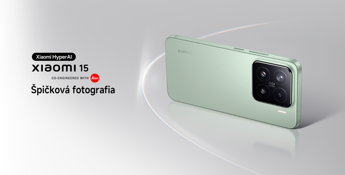 Vrcholová fotografia s telefónom Xiaomi 15 12/256GB Black.