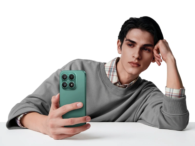 Prec&iacute;zne spracovanie a ladn&eacute; krivky vytv&aacute;raj&uacute; jemn&uacute; harm&oacute;niu, ktor&uacute; prec&iacute;tite pri každom pohľade na Xiaomi 17.