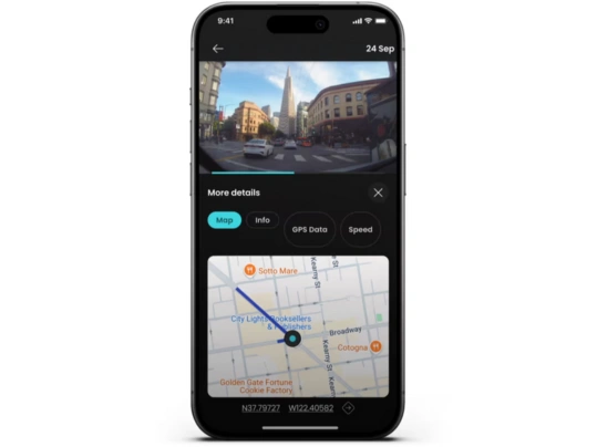 Nextbase Piqo disponuje GPS modulom
