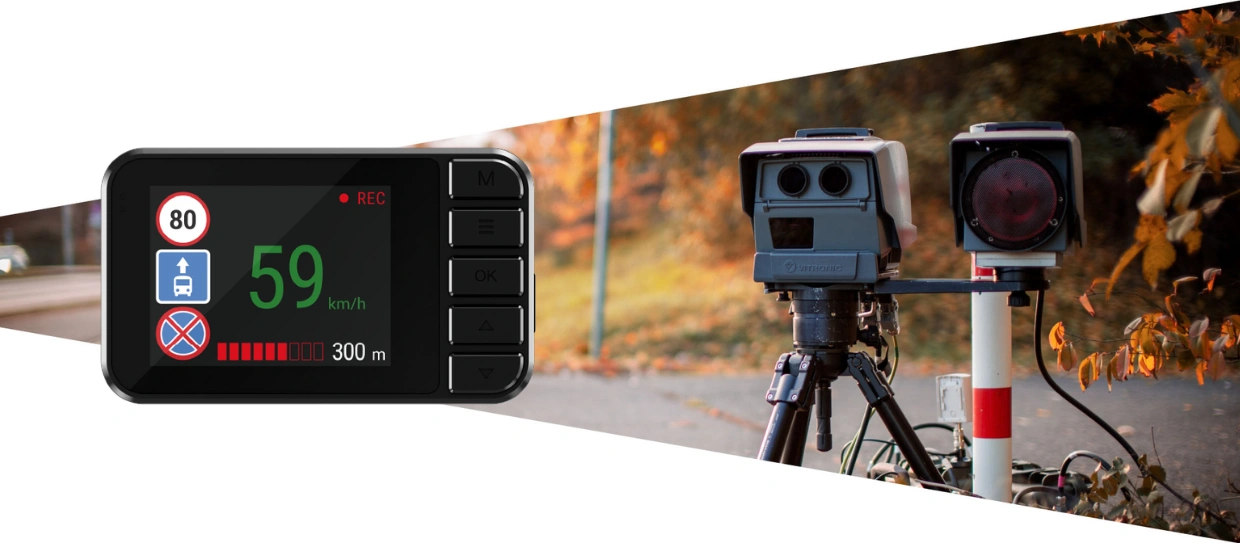 Autokamera NAVITEL R385 GPS disponuje funkciou GPS informátorom.