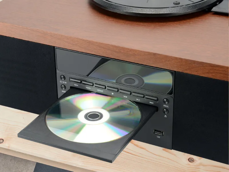 Gramofón Akai ATT-14BT s CD prehrávačom prehraje klasické hudobné CD ale aj CD s MP3 súbormi