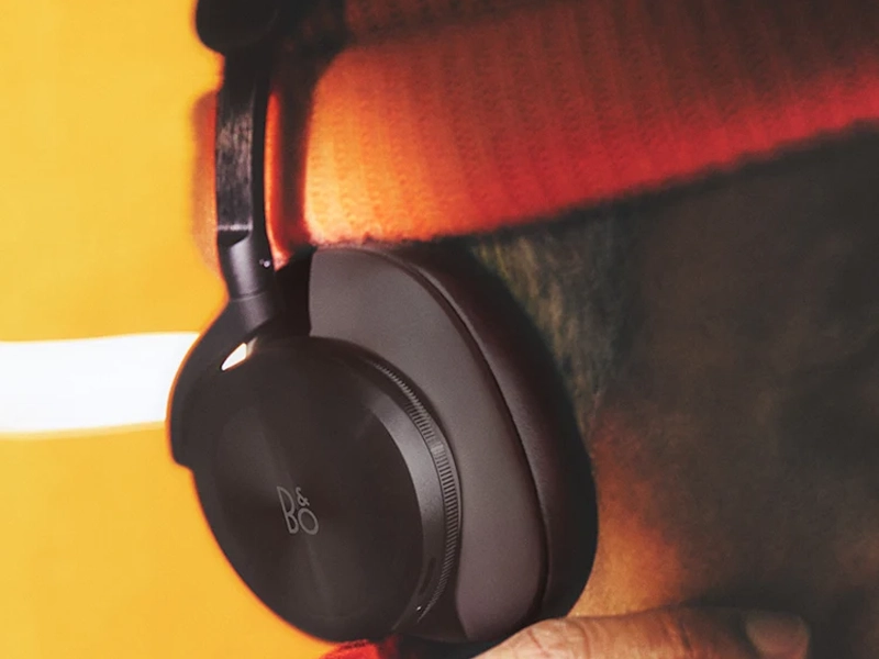 Beoplay_H95_black_sluchadla1_1771750319