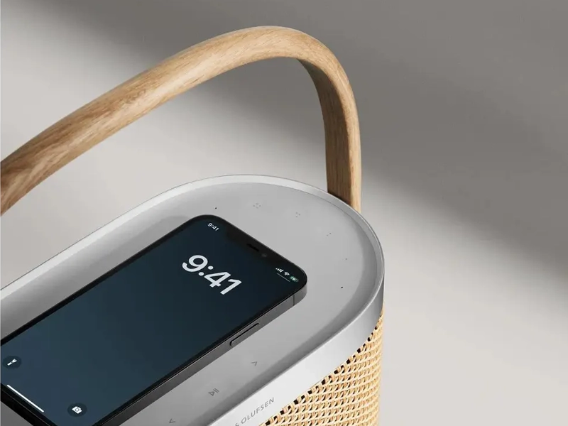 Beosound_A5_smartfon