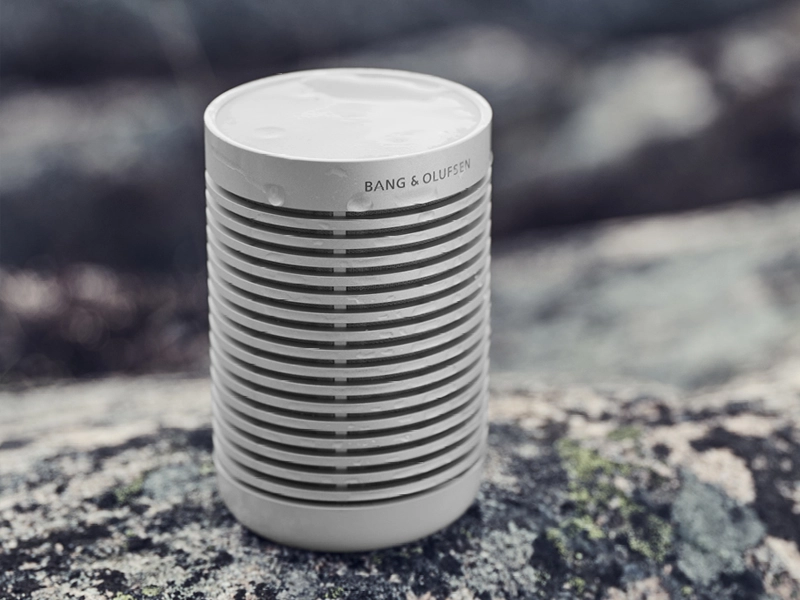 Beosound_Explore_GreyMist prenosný reproduktorä