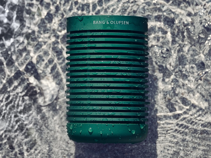 Beosound_Explore_Green_prenosny_reproduktor vodeodolný