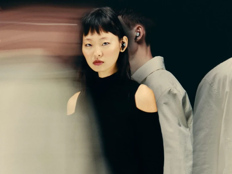 Beoplay_Eleven_Eucalyptus_Green_noise_cancel