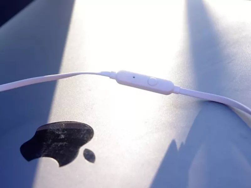 JBL_TUNE500_kabel