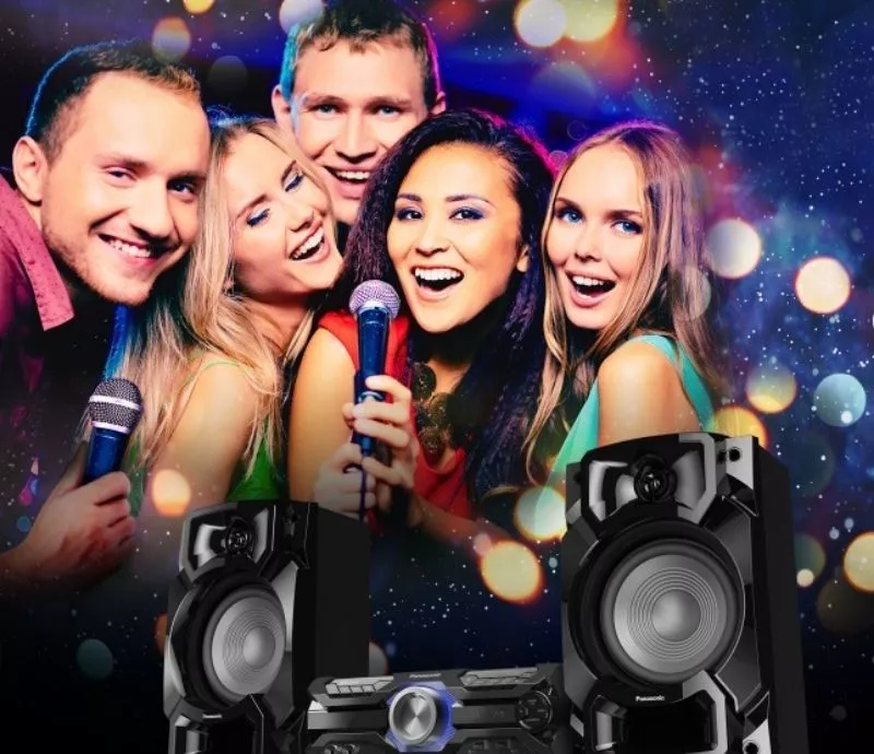 Už&iacute;vajte si karaoke s rodinou a priateľmi
