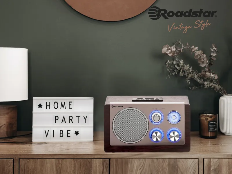 Vintage drevený dizajn rádia Roadstar HRA 1345NUS/WD vás očarí.