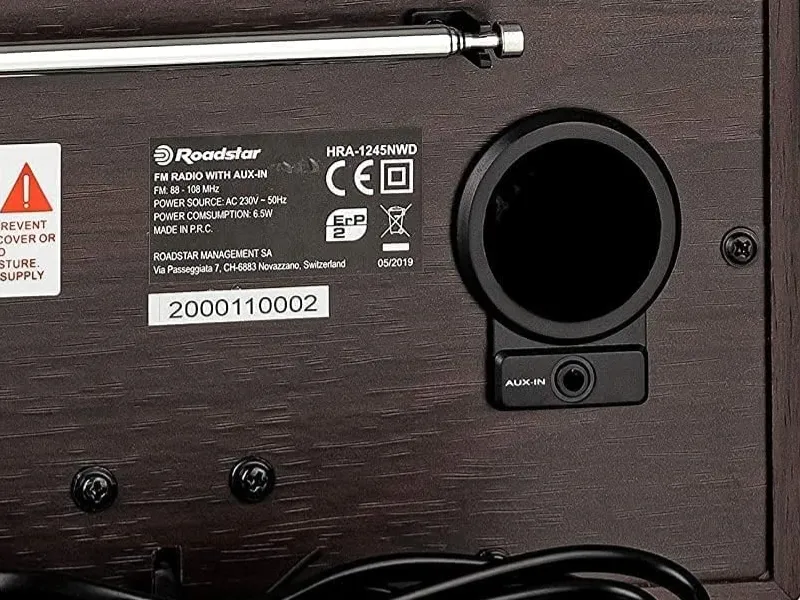 AUX IN rádia Roadstar HRA 1245N/WD vám umožní prehrávať všetky piesne z MP3 prehrávača či telefónu.