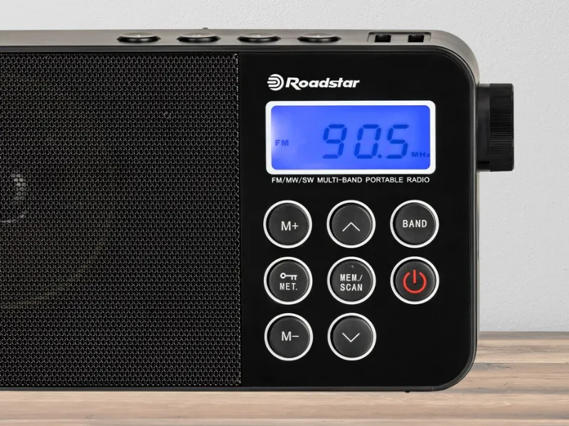 Mimoriadne jednoduché ovládanie rádia Roadstar TRA-2340PSW