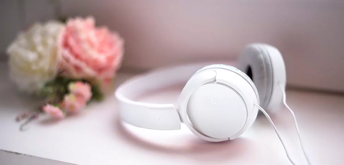 Sony-MDR-ZX110APW-sluchadla_