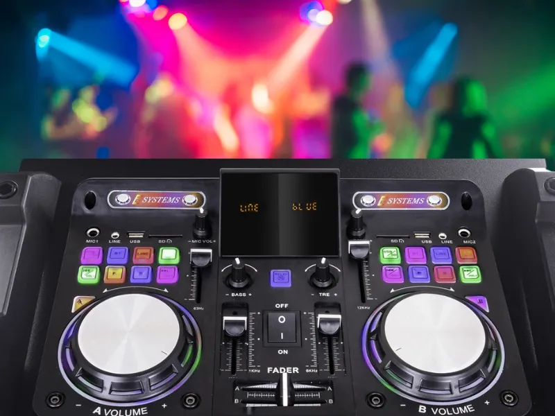 Funkcia Fader Balance Control párty reproduktoru Trevi XF 4500 DJ vám umožní profesionálny a plynulý prechod medzi vašimi obľúbenými piesňami.