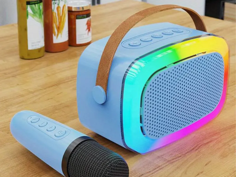 S viacfarebným disco podsvietením roproduktora Trevi XR 8A01 Blue sa každá párty premení na dychberúcu show plnú svetiel a rytmov.