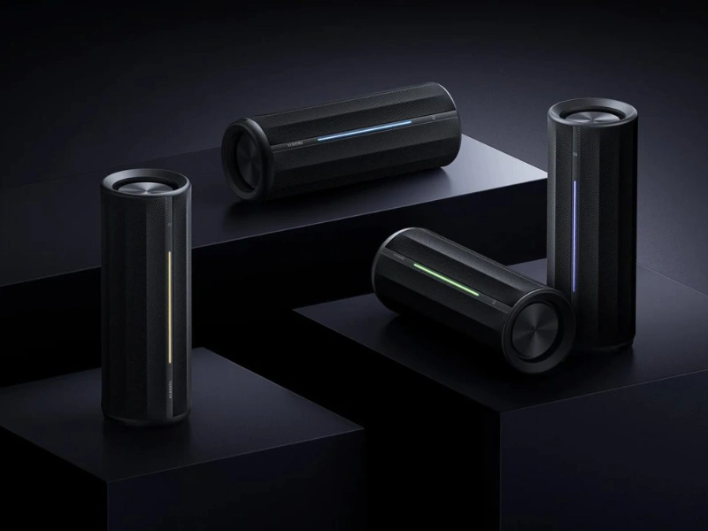 RGB podsvietenie reproduktora Xiaomi Bluetooth Speaker pulzuje do rytmu hudby.