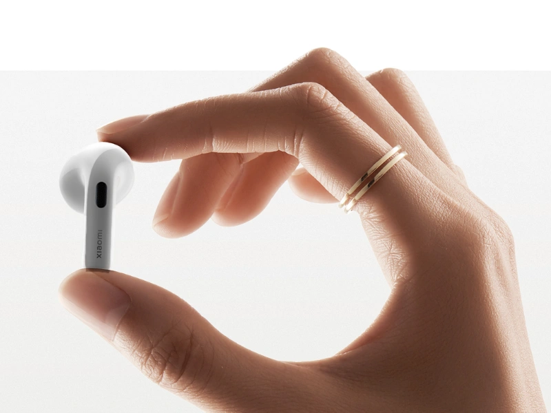 Slúchadlá Xiaomi Buds 6 Nebula Purple sú pohodlné na nosenie vďaka biomimetickému dizajnu.