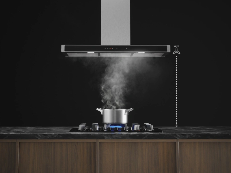 Funkcia Hob2Hood® ho bezdrôtovo pripojí a automaticky upraví výkon podľa zvolenej teploty na varnej doske AEG HKB64453NB.