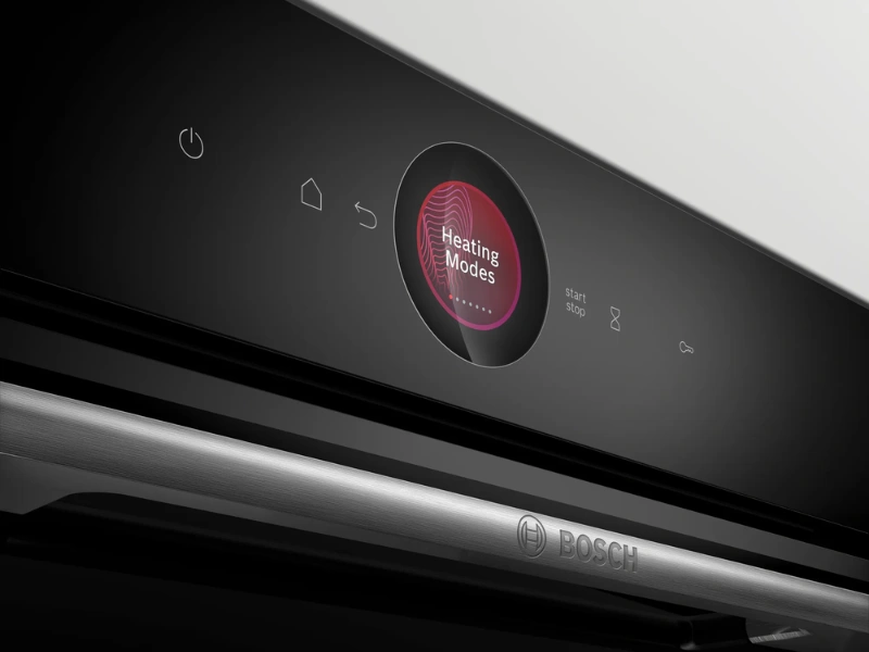 Control ring s TFT dotykovým displejom zaručia jednoduché ovládenie rúry Bosch HBG7742B1