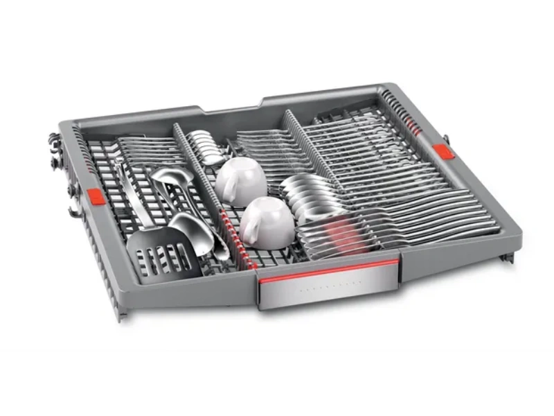 Príborová zásuvka s pohyblivými prvkami nahradí v dolnom koši príborový košík, vďaka čomu umývačka Bosch SMS8ECI02E pojme až 14 štandardných súprav riadu.