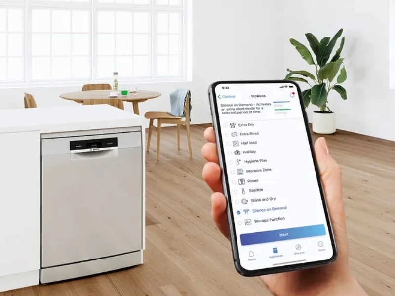 Funkcia Silence on demand zn&iacute;ži na polhodinu hluk um&yacute;vačky Bosch SBH4HVX14E.