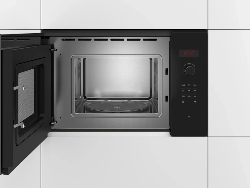 Vďaka funkcii Cleaning Assistance bude čistenie mikrovlnky Bosch BFL523MB1F otázkou chvíle.