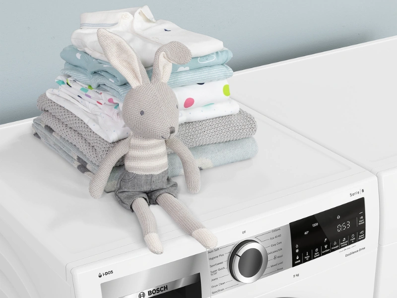 Spredu plnená práčka Bosch WAN28275CS disponuje programom Hygiena Plus, ktorý pri teplote 40 °C ničí až 99,99% bežných choroboplodných zárodkov.