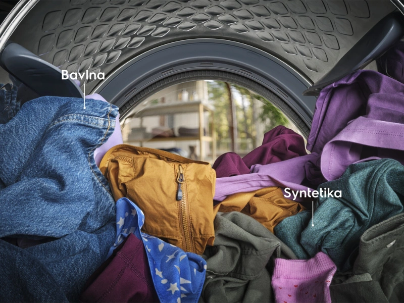 Program MixCare v sušičke Electrolux EW8D595MCC vybalansuje teplotu pre rovnomerné vysušenie mixu syntetiky a bavlny.