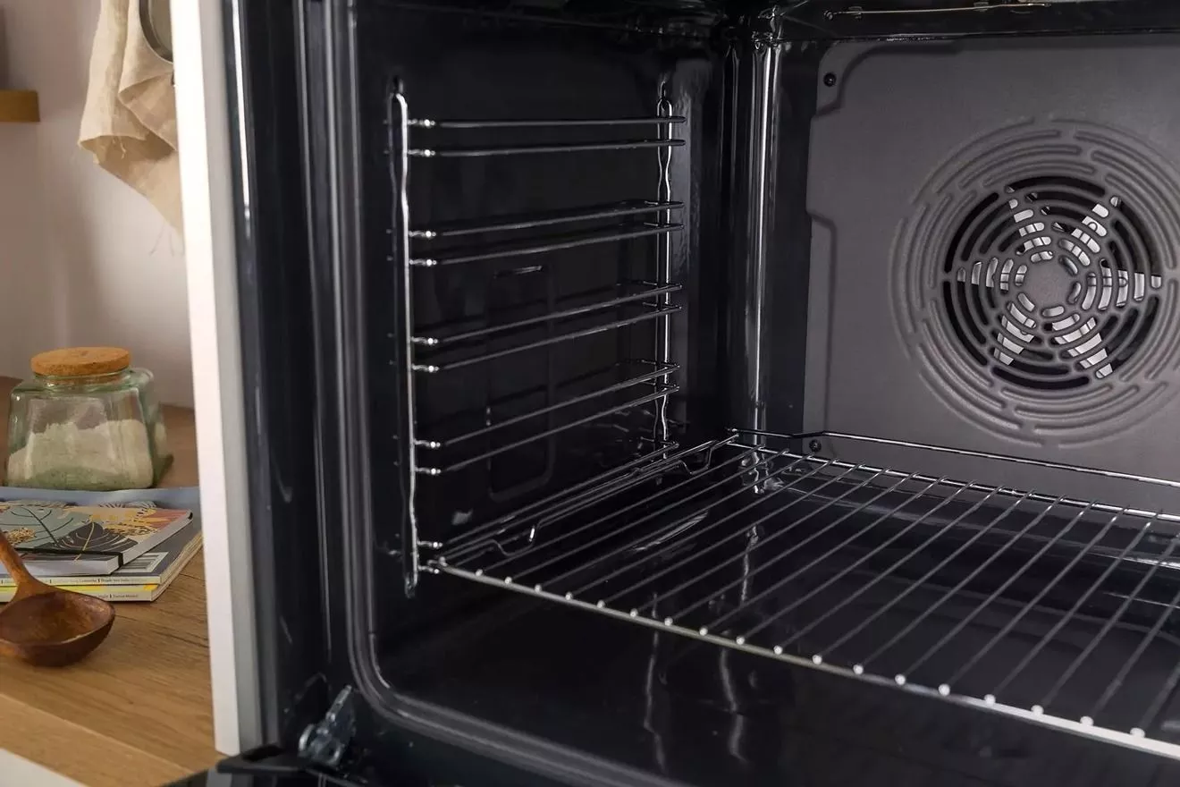 Elektrická rúra Gorenje s katalytickým čistením