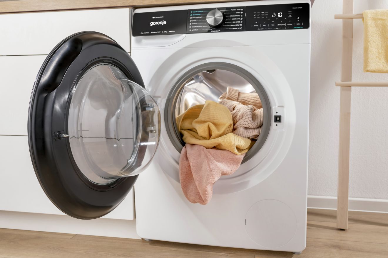 Práčka Gorenje do ktorej môžete pridať bielizeň aj po spustení prania