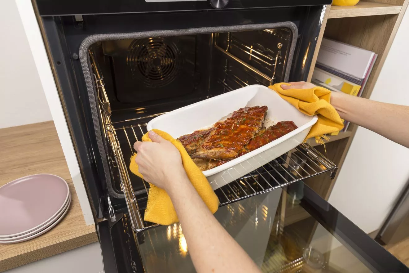 Elektrická rúra Gorenje s funkciou pre pomalé a jemné pečenie