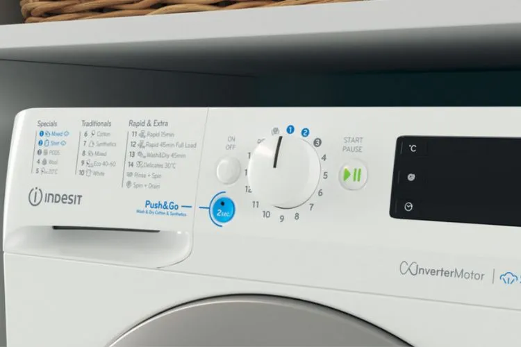 Spredu plnená práčka Indesit