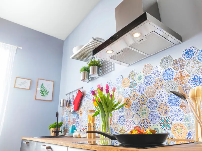 Spoľahnite sa na LED osvetlenie digestora Mora OP 640 X, vďaka ktorému budete mať vždy dokonalý prehľad o tom, čo sa deje vo vašich hrncoch či panviciach.