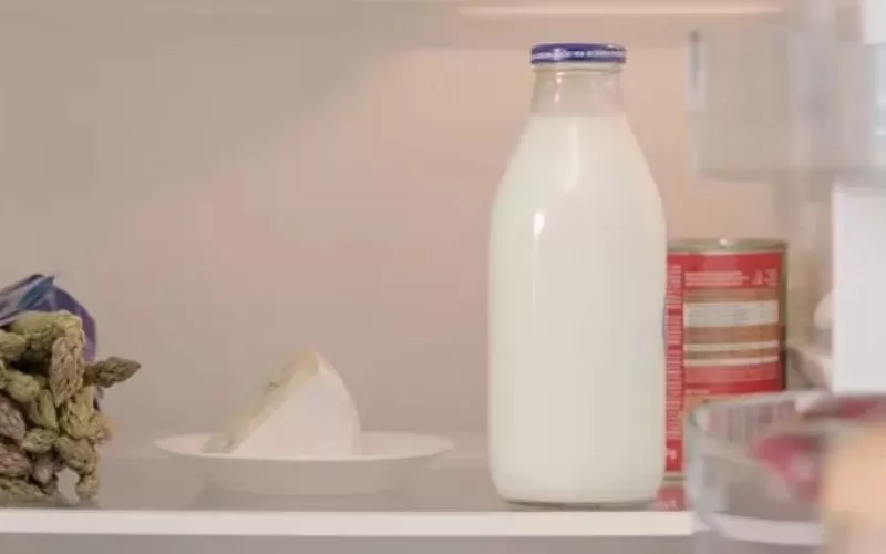 Automatick&eacute; odmrazovanie chladiaceho priestoru