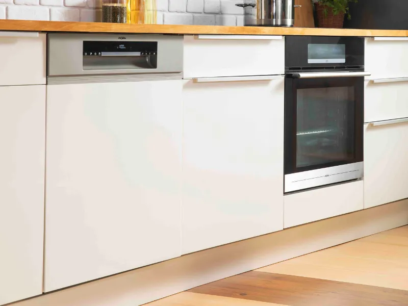 Systém Total AquaStop v prípade poruchy umývačky Mora IM 6223 automaticky pozastaví napúšťanie vody a prebytočné množstvo odčerpá.