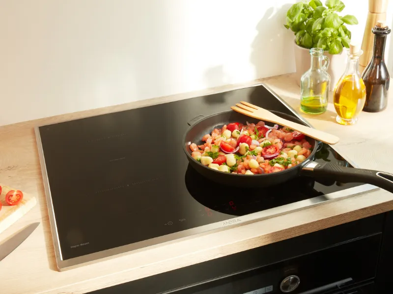 Zoznámte sa s indukčnou doskou Mora VDIT 65D FF a jej detským zámkom.