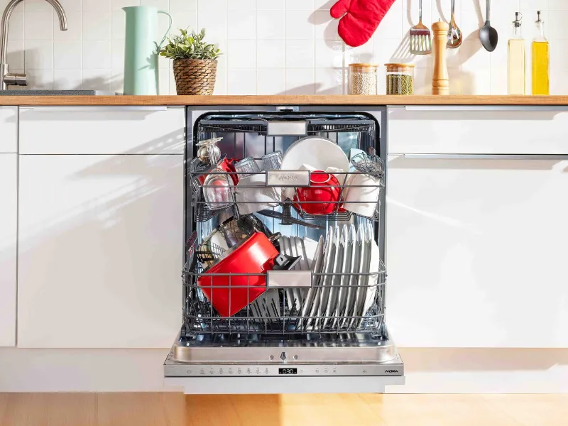 Umývačka riadu MORA SM 643C3 X so svojím programom Hygiena odstráni až 99,9 % baktérií