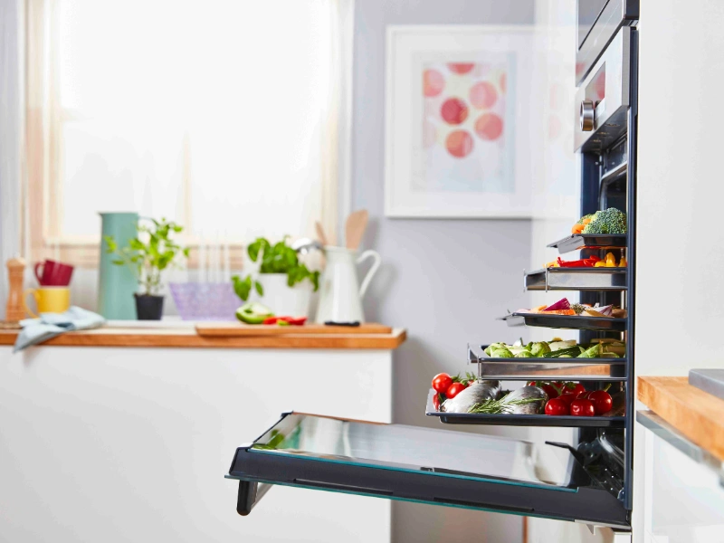 Bezstarostné pečenie pre celú rodinu s veľkým vnútorným objemom rúry Mora VTCS 556 BXB