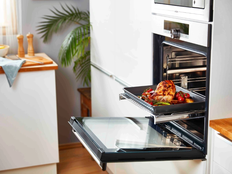 Výsuvné teleskopické rošty rúry Mora VTCS 556 BXB, pre zvýšenú ochranu a lepšiu manipuláciu s plechmi.