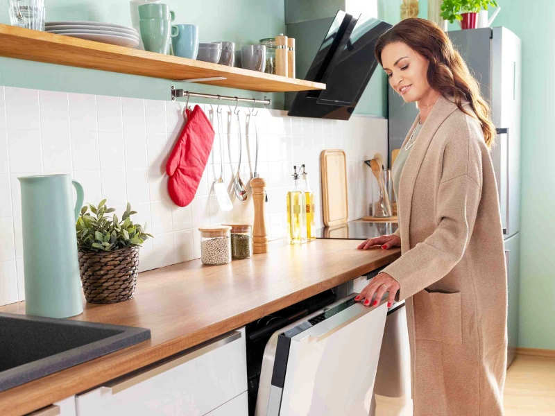 Nenechajte sa obmedzovať a nastavte s programom Odložen&yacute; &scaron;tart čas kedy m&aacute; um&yacute;vyčka riadu MORA IMB 6689 začať um&yacute;vať riad.