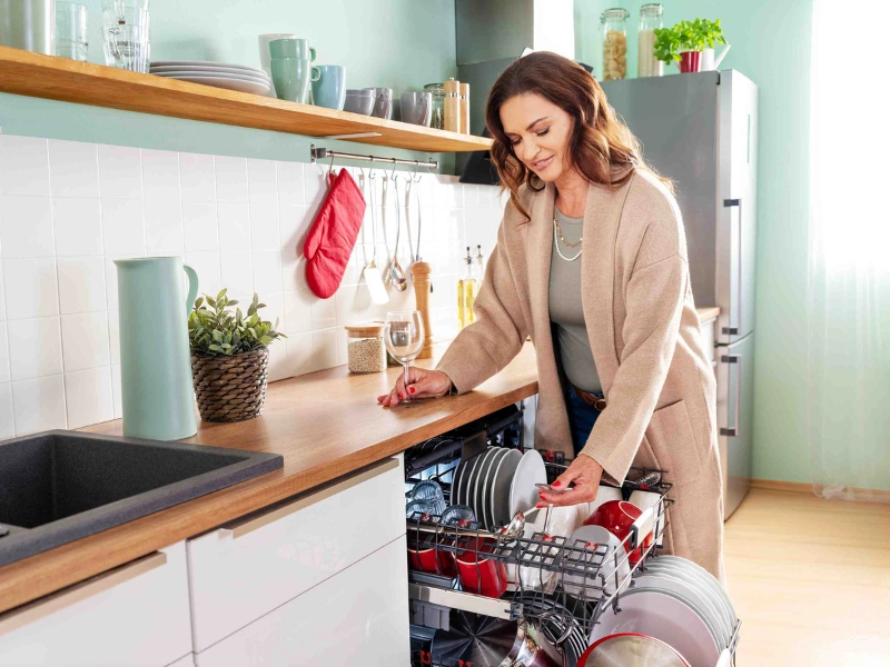 S funkciou R&yacute;chle Um&yacute;vanie sa um&yacute;vačka MORA VM 6475 CX postar&aacute; o vyčistenie riadu už za 15 min&uacute;t.