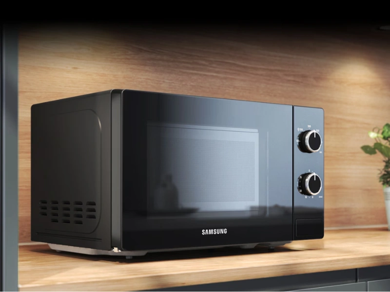 Mikrovlnná rúra Samsung MS20A3010AH/EO s celosklenenými dvierkami prináša vkusný a prémiový dizajn.